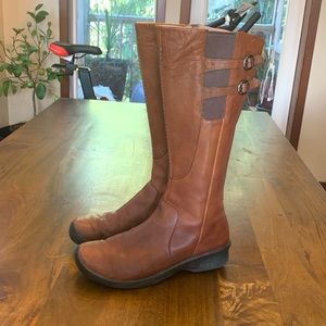 Keen tall knee high brown zip up boots 10